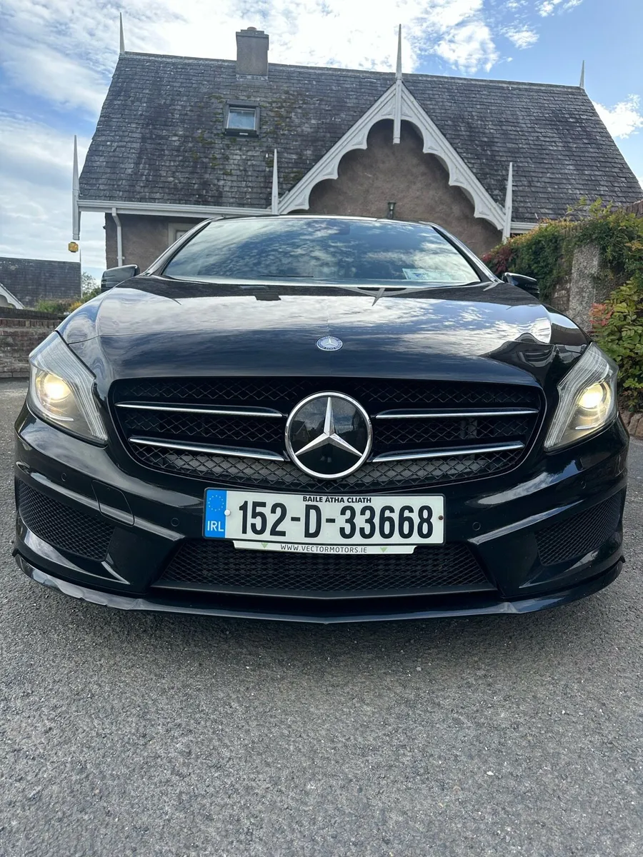 Mercedes Benz AMG Night Edition - Image 3