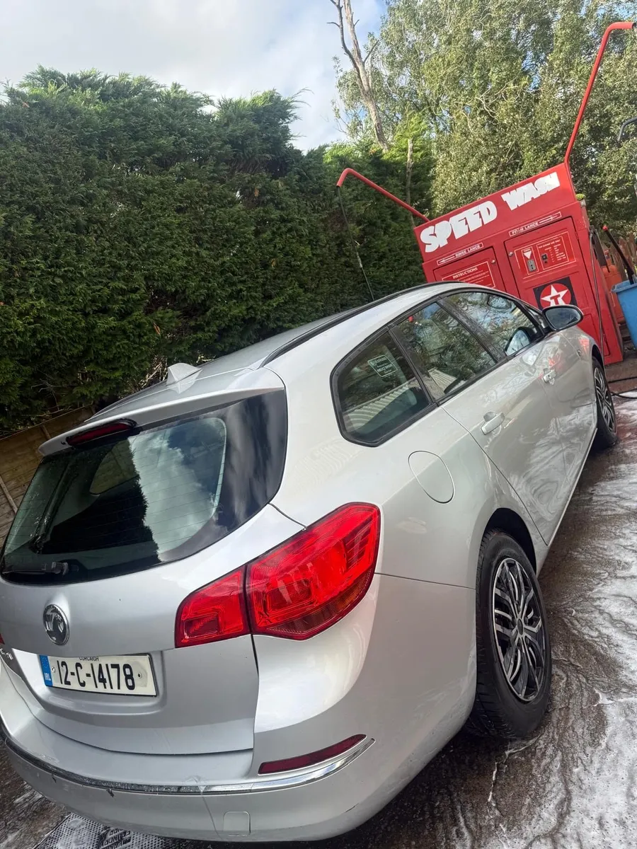 Car - Image 1
