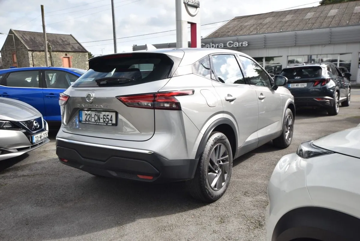 Nissan QASHQAI 1.3 PET Mild Hybrid SV CVT - Image 4