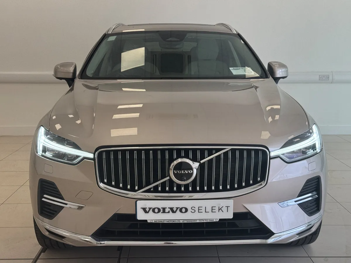 Volvo XC60 2023 - Image 2