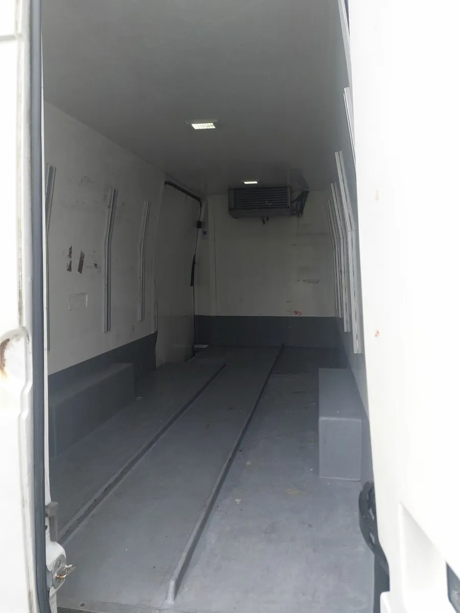 Mercedes-Benz Sprinter 2012 - Image 2