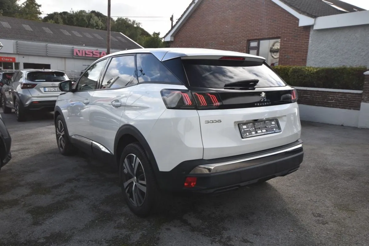 Peugeot 3008 Auto 1.5hdi Allure. Only 30 000km - Image 2