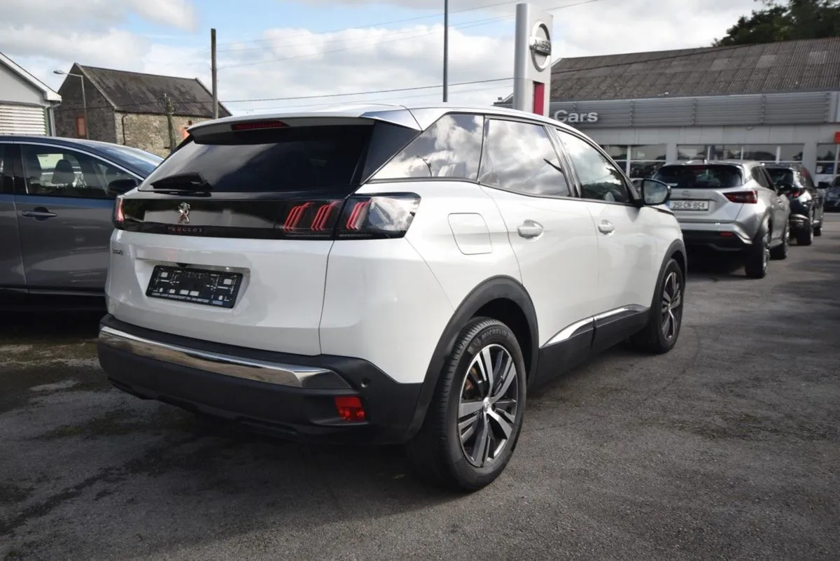 Peugeot 3008 Auto 1.5hdi Allure. Only 30 000km - Image 4