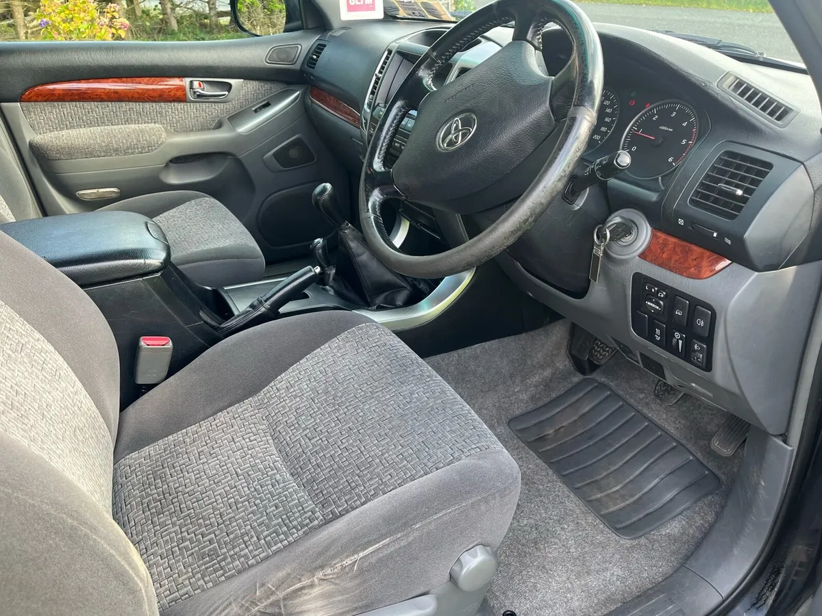 05 LANDCRUISER €4350 - Image 4