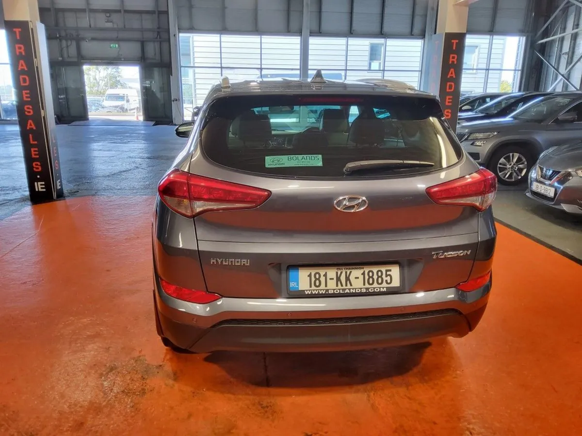 Hyundai Tucson 1.7 D Executive SE - Image 4