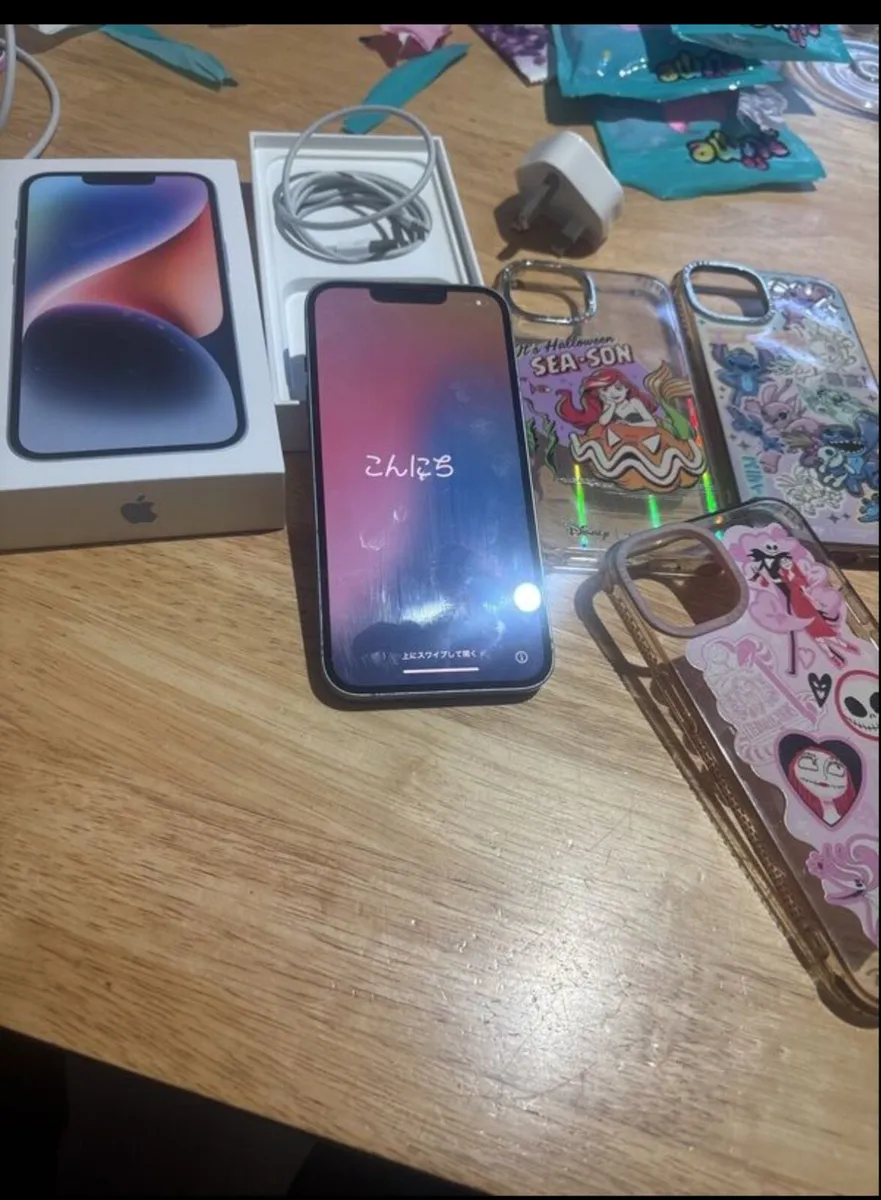 iPhone 14 - Image 2