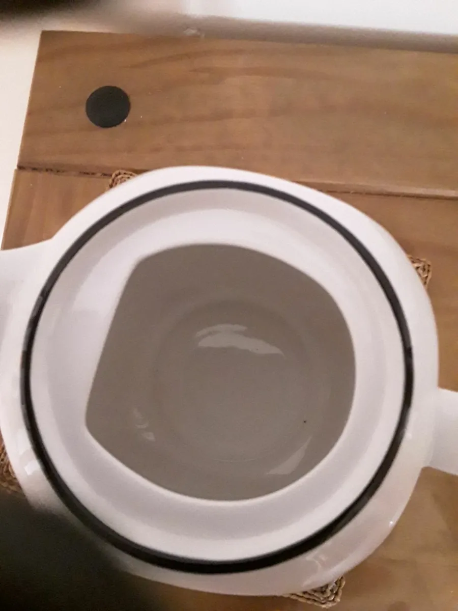 Brand new heavy ceramic large teapot - Image 2