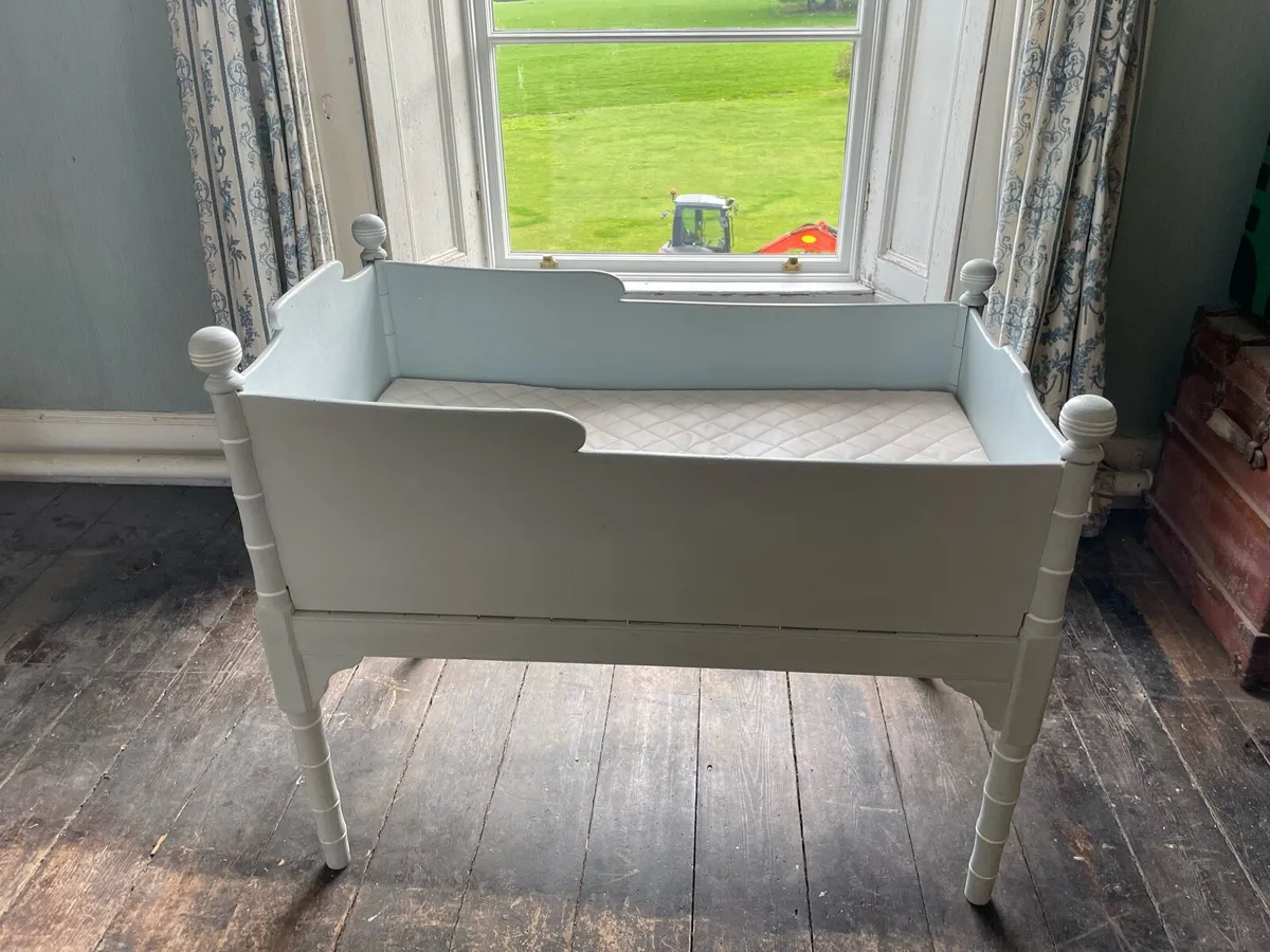 Baby cot - Image 3