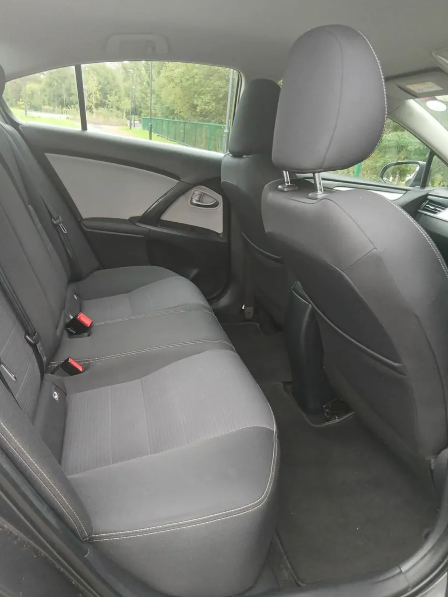 Toyota Avensis 2017 - Image 2