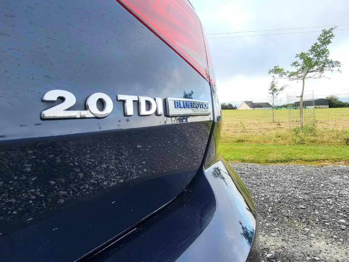 Volkswagen Passat 2015 - Image 3