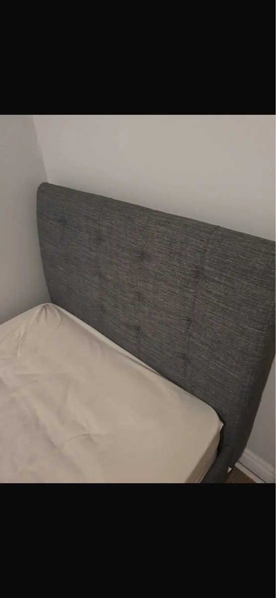 Single bed - Image 1