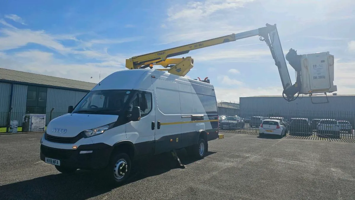 2018 iveco daily versalift cherry picker - Image 2