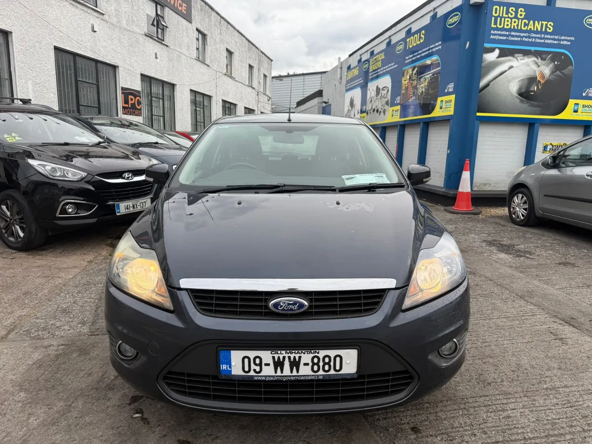 Ford Focus 2009 - Image 2