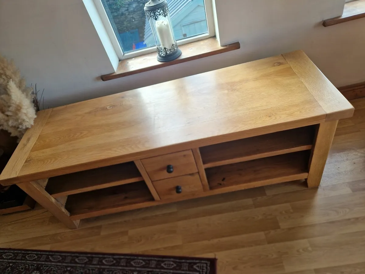 T V stand ,solid oak, perfect condition - Image 3