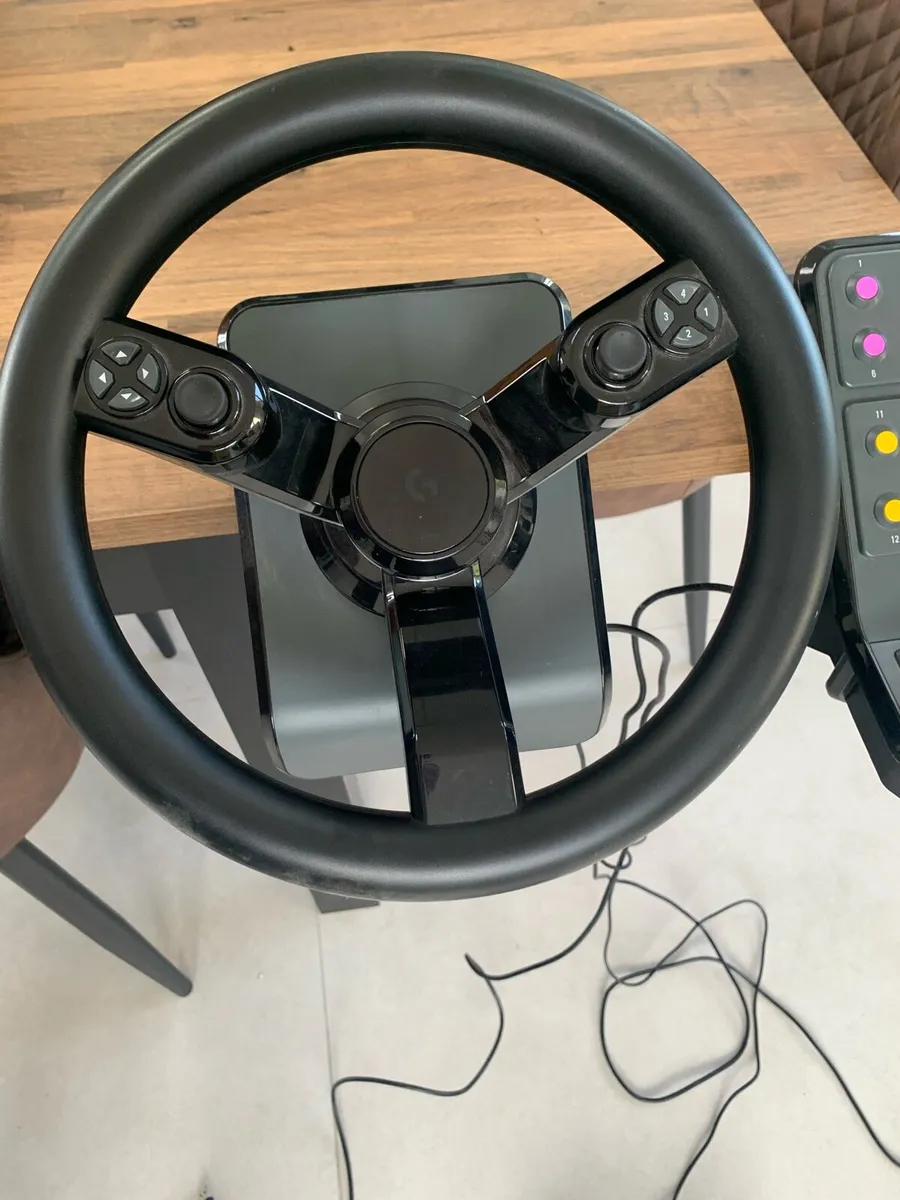 Logitech heavy equipment bundle - Image 3