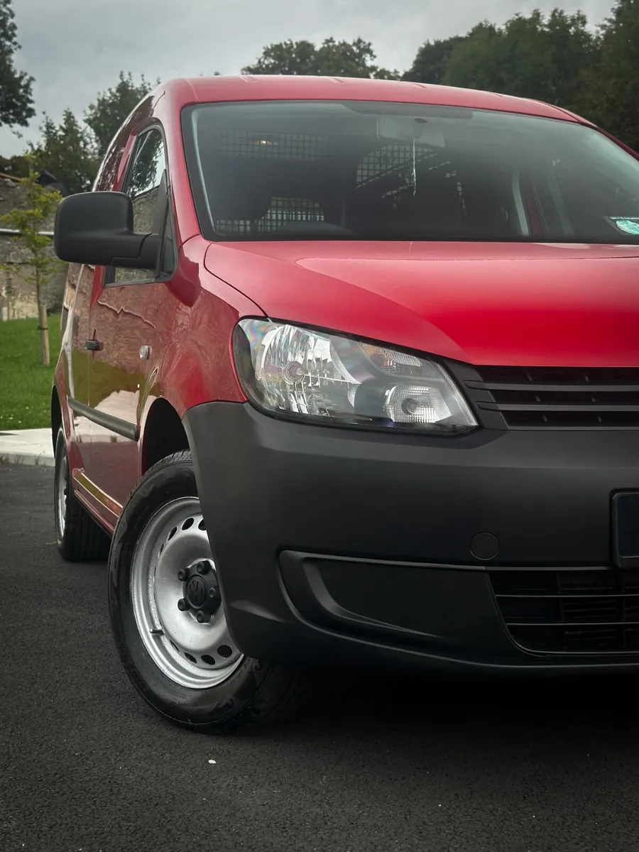Volkswagen Caddy 2015 - Image 2