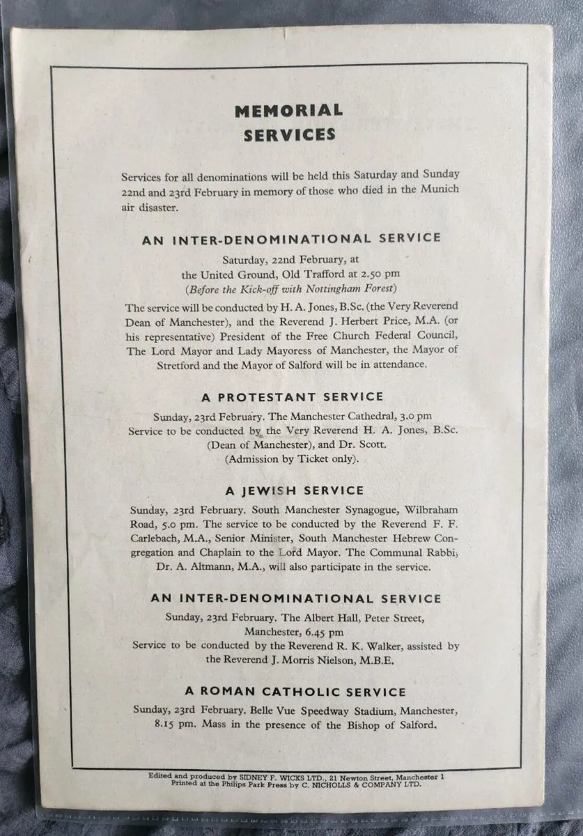 Rare Manchester United match program from 1st game - Image 2
