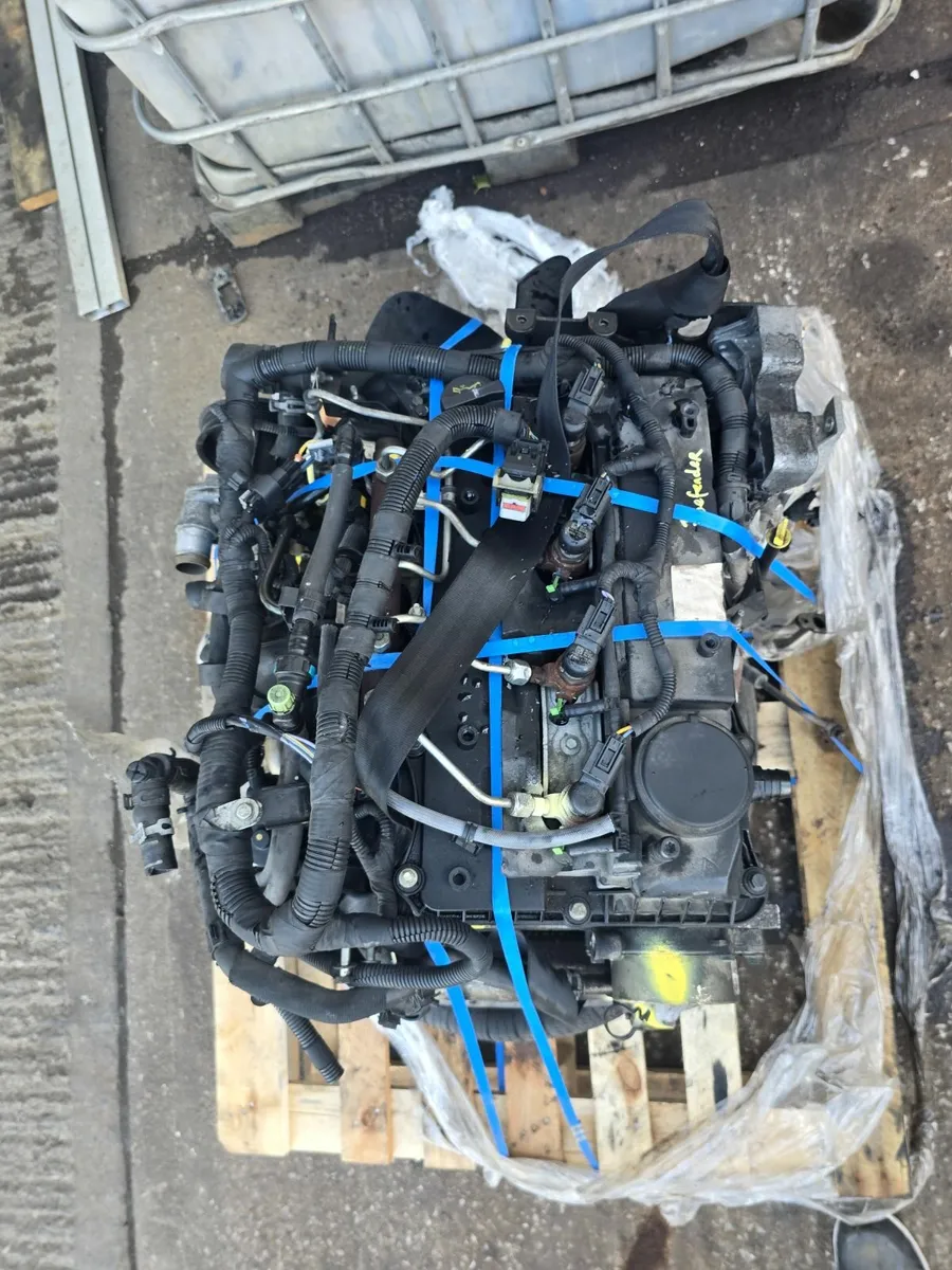 Land Rover Defender Engine 2.2 - Image 2