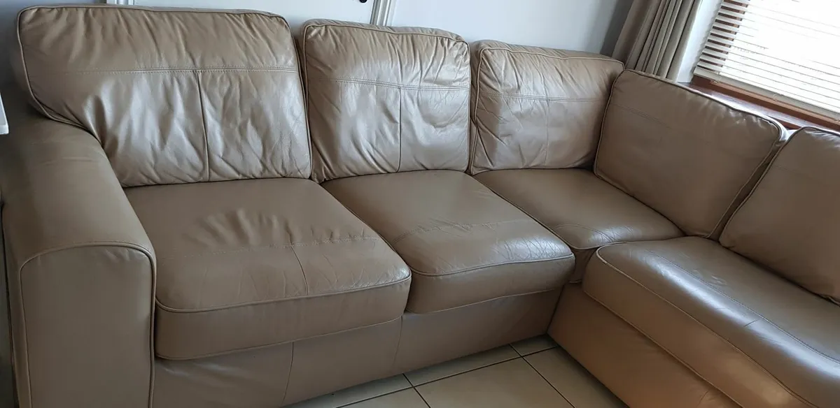 Sofa with 4 Matching Cushions - Image 3