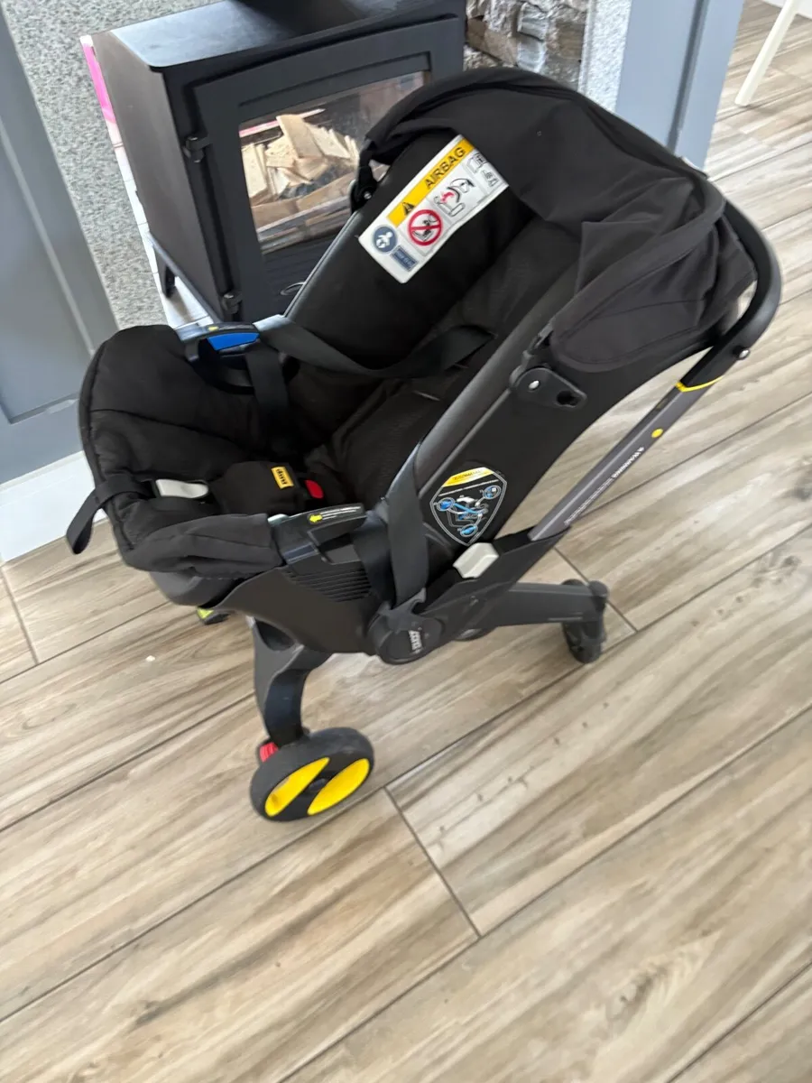 Doona i Car Seat & Stroller - Nitro Black - Image 2