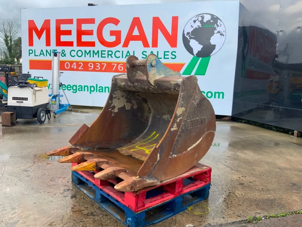 48" EUROFAB DIGGING BUCKET..65mm PINS....1426. - Image 1
