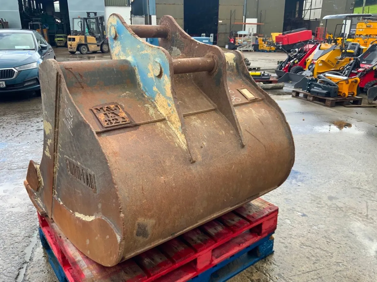 48" EUROFAB DIGGING BUCKET..65mm PINS....1426. - Image 4