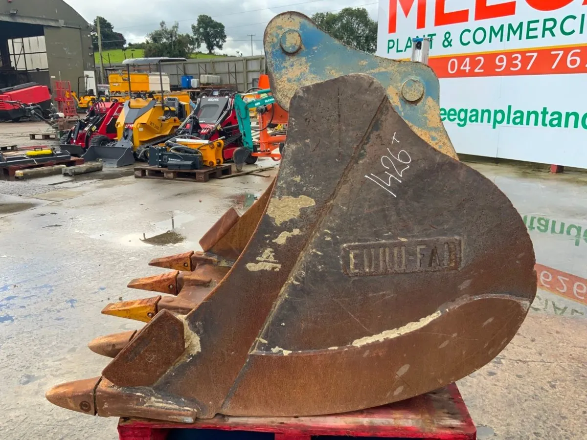 48" EUROFAB DIGGING BUCKET..65mm PINS....1426. - Image 3