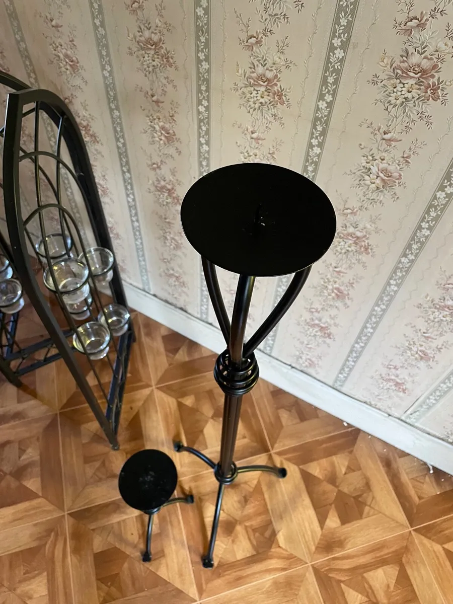 Living Room - Image 1