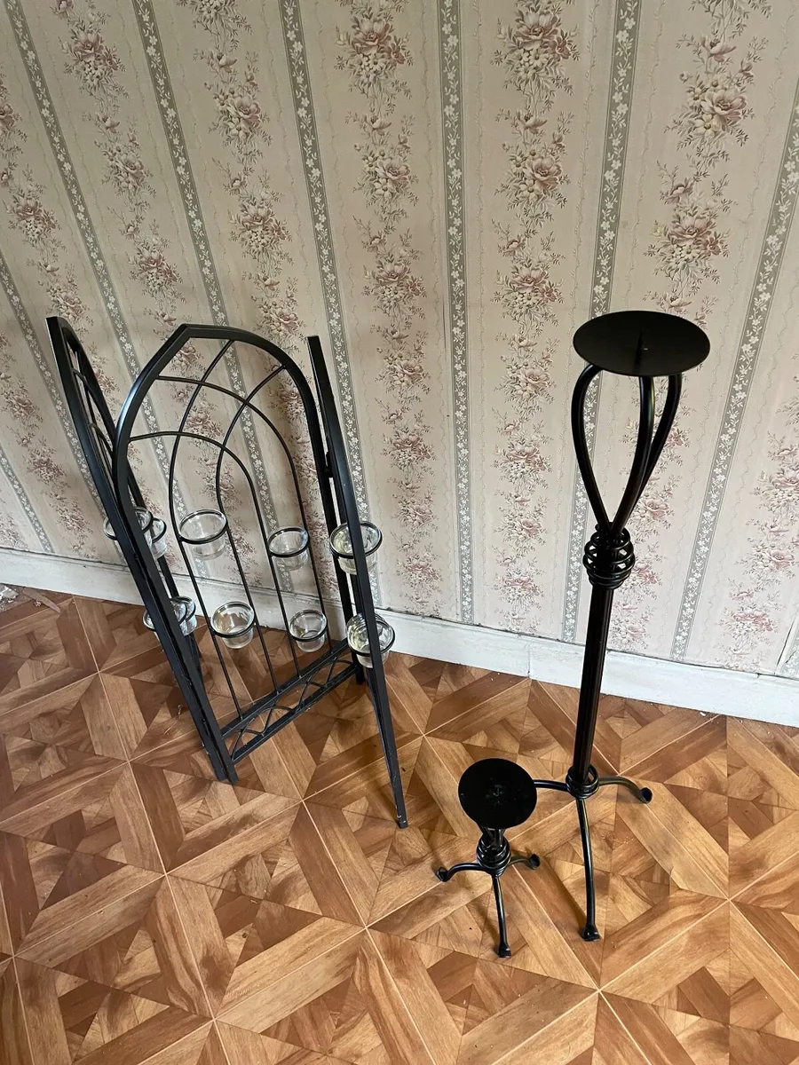 Living Room - Image 3