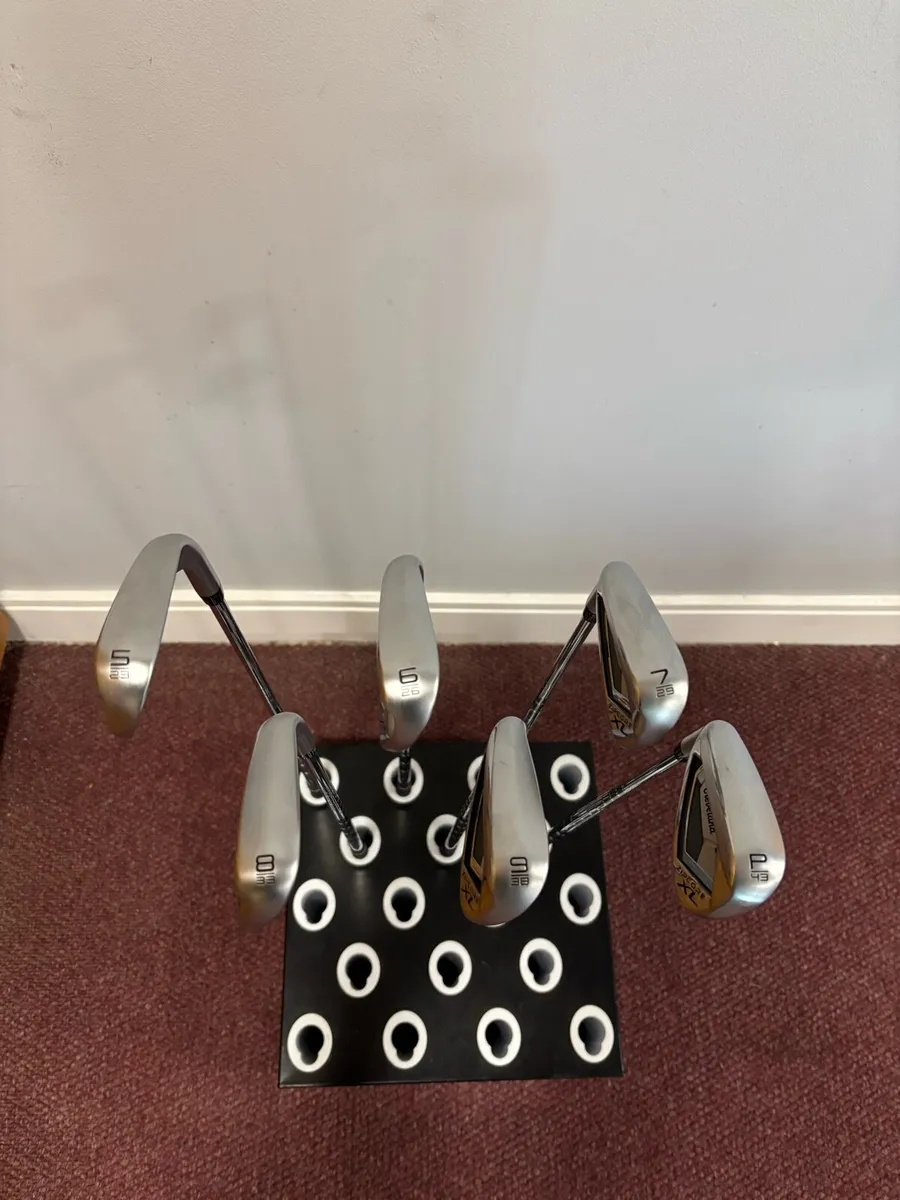 Left Hand Cleveland Zipcore XL irons 5-PW - Image 2