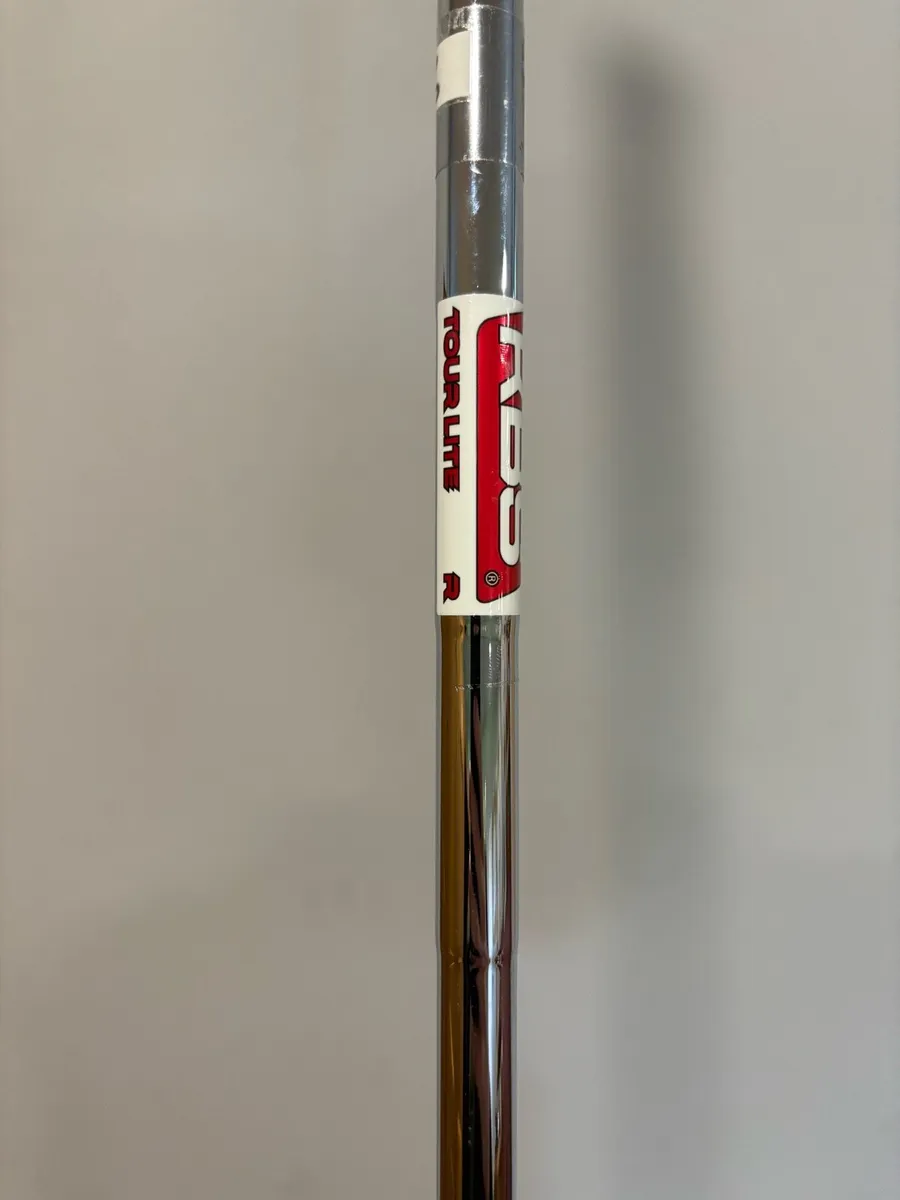 Left Hand Cleveland Zipcore XL irons 5-PW - Image 3