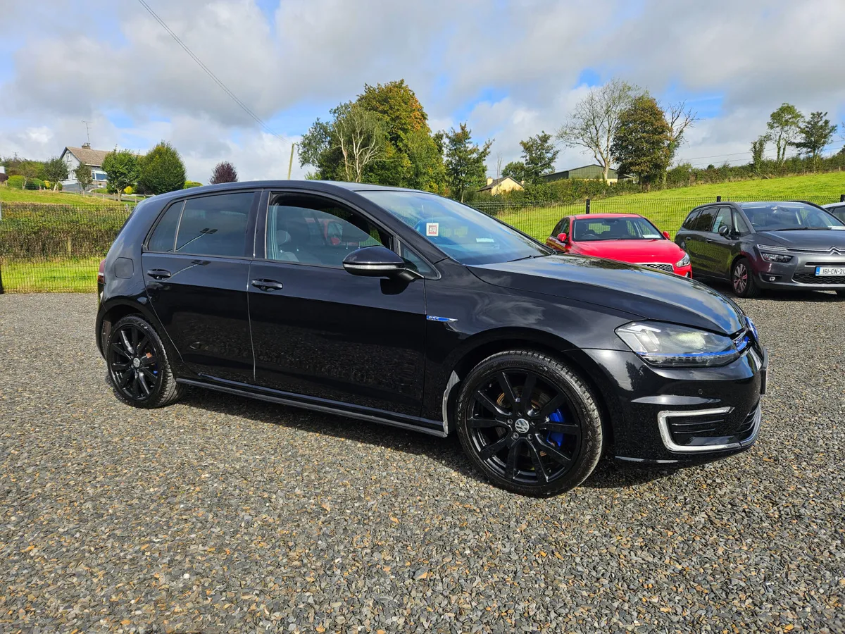 Volkswagen Golf 2016 - Image 2