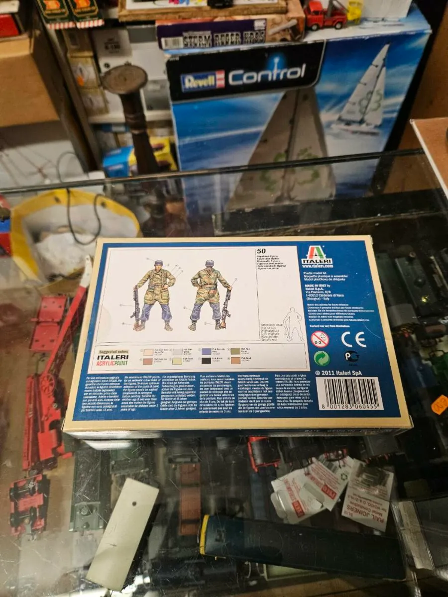 Airfix Italeri German WW2 Paratroopers - Image 2