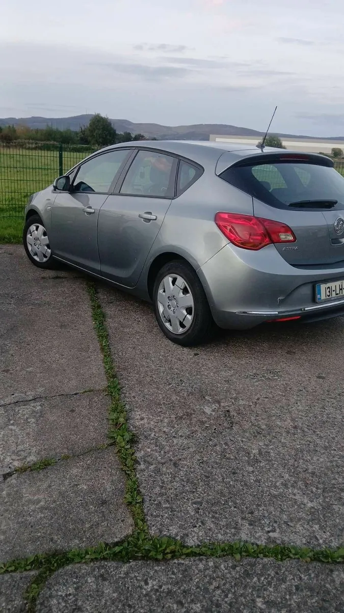 Vauxhall Astra 2013 - Image 4