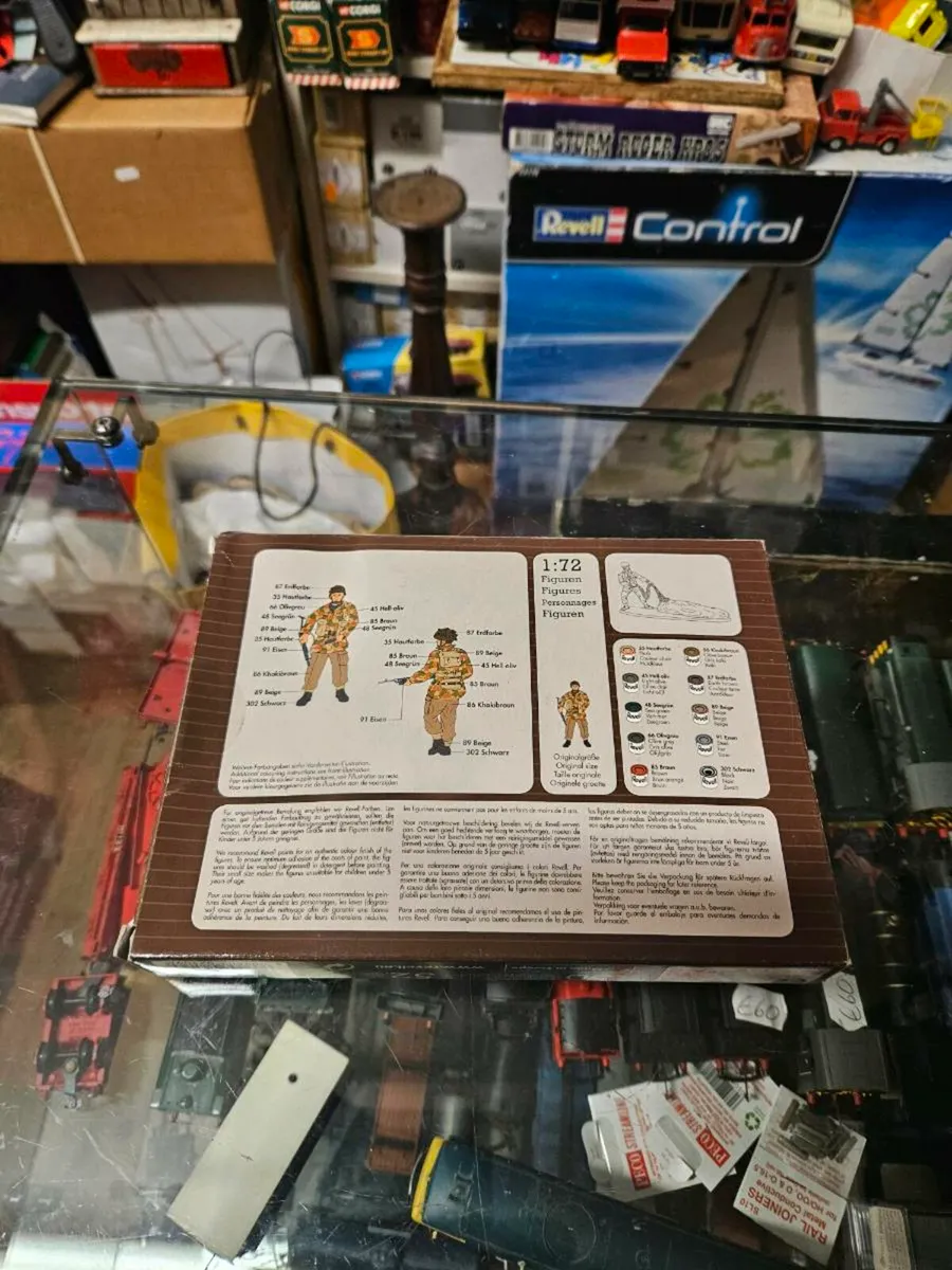 Airfix Revell British WW2 Paratroopers - Image 2
