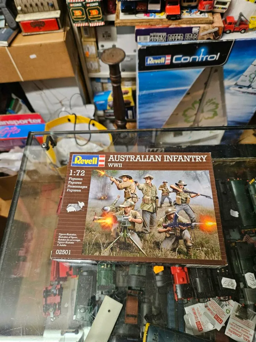 Airfix Revell Australian WW2 Soldiers - Image 1