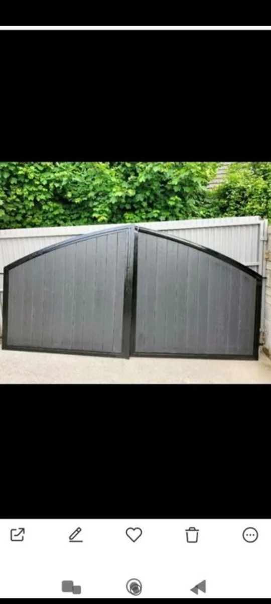 Gates - Image 1