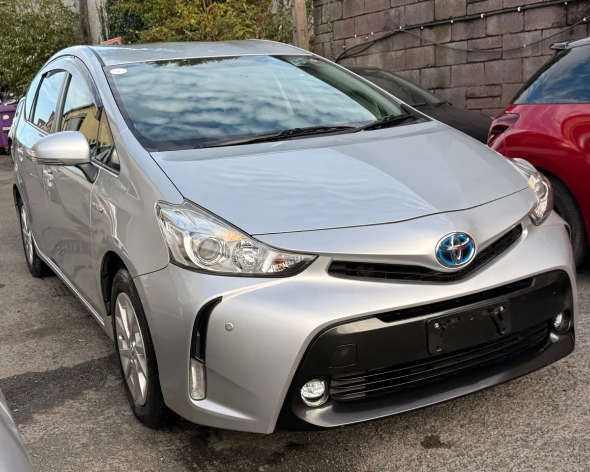 Toyota  Prius Alfa 2017  Automatic  7 seater - Image 2