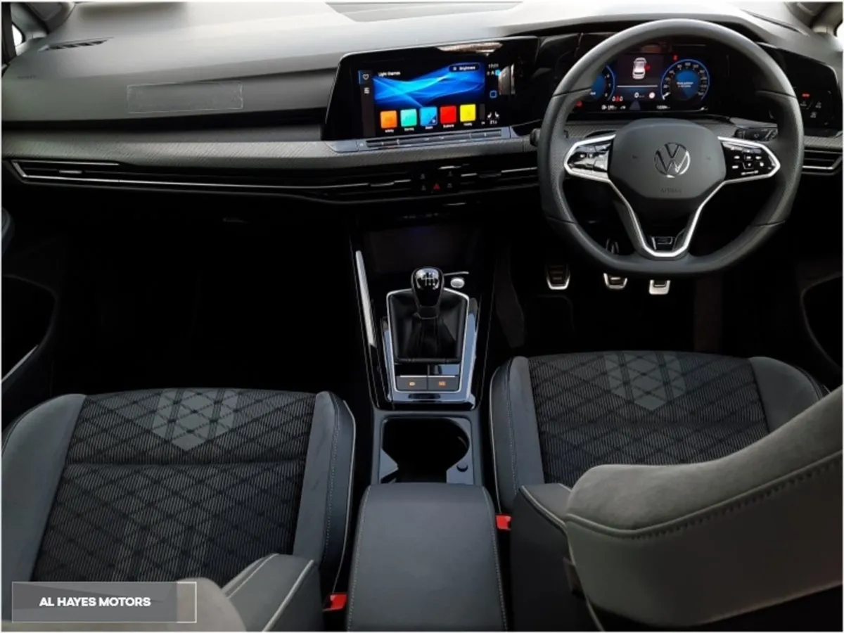 Volkswagen Golf  special Sport R-line 1.5 TSI 130 - Image 2