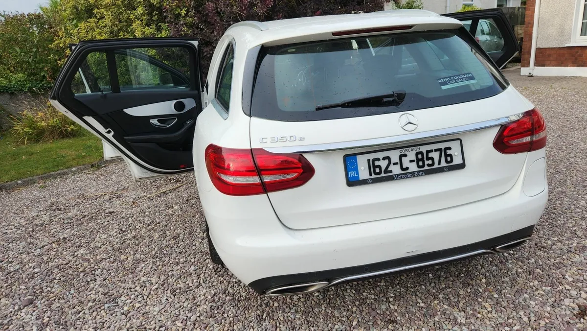 Mercedes-Benz C-Class 2016 - Image 2