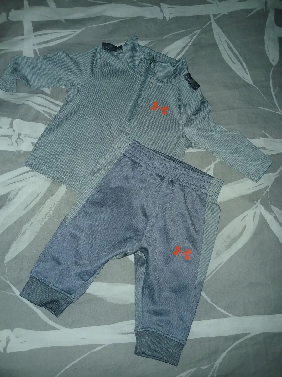 Baby clothes