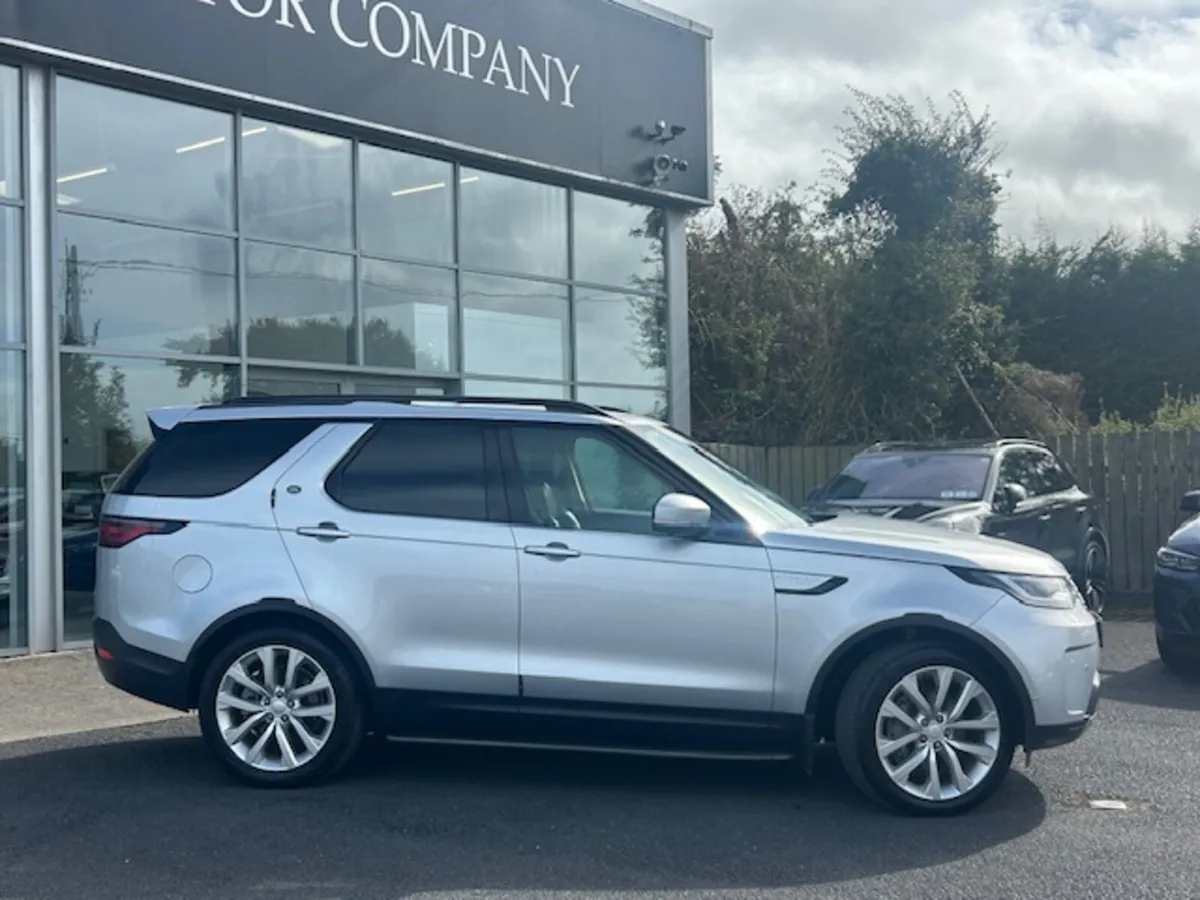 Land Rover Discovery 3.0D SE SD6 Automatic - Image 3
