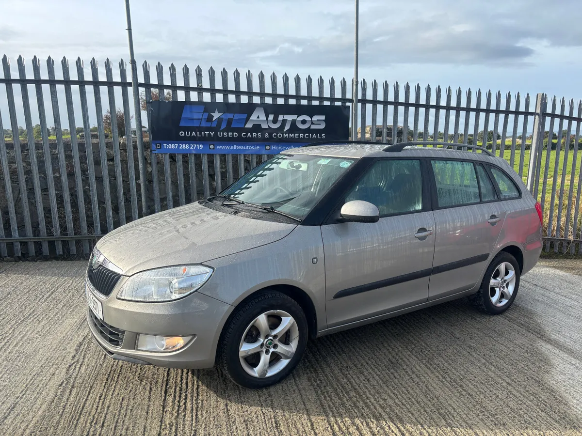 Skoda Fabia Automatic 1.2  2013 - Image 1