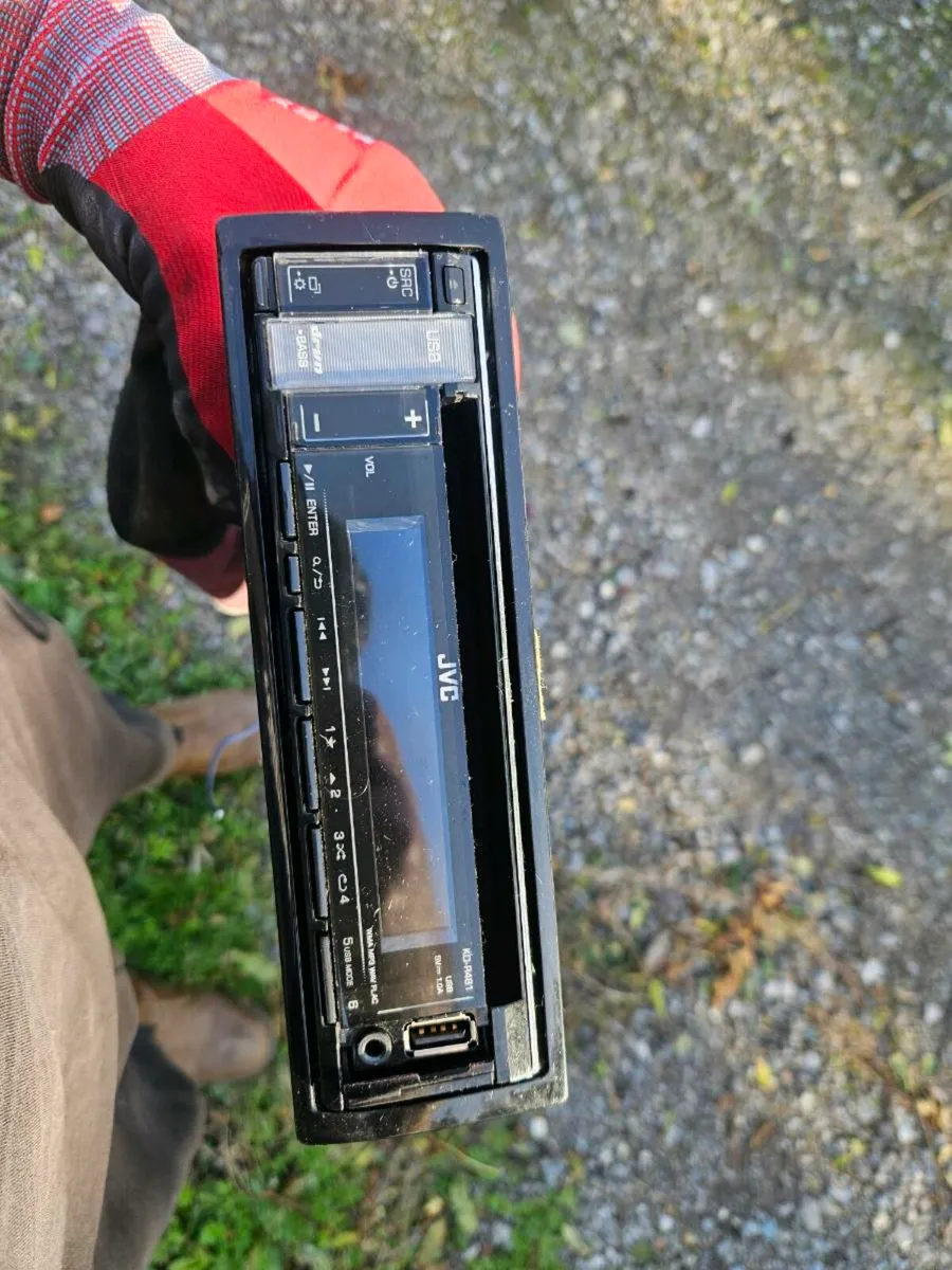 Jvc car radio - Image 1