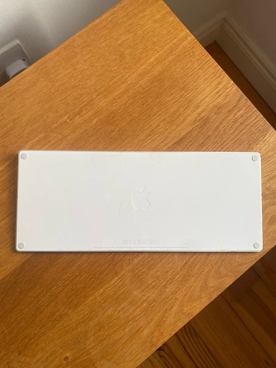 Apple Mac keyboard - Image 2