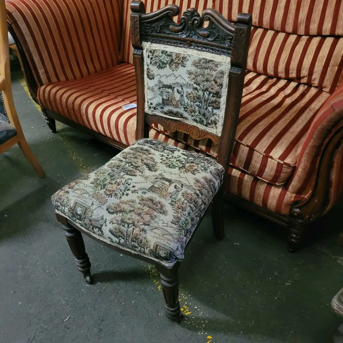 Chairs - Image 4
