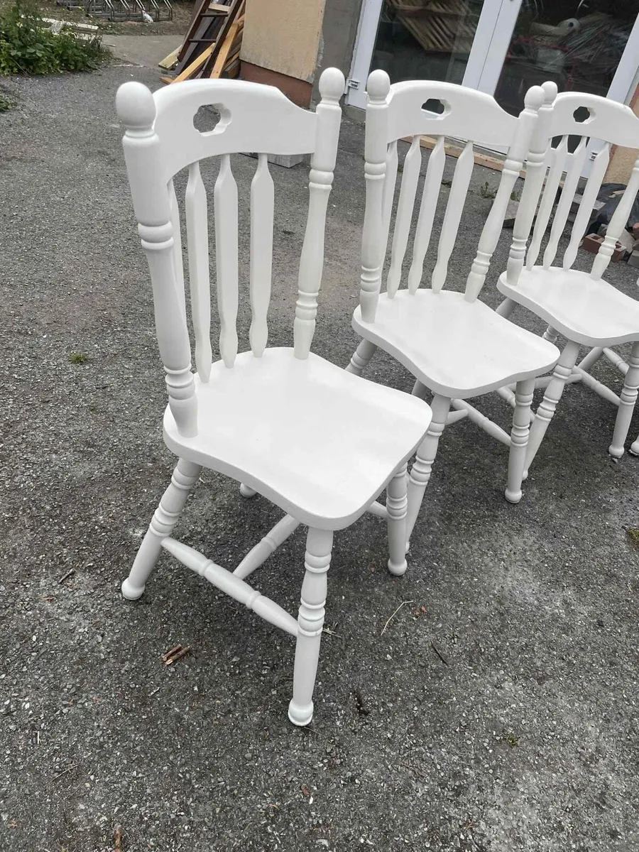White wooden kitchen chairs x4 - Image 2