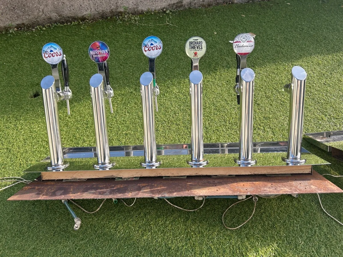 2 2x5-way Beer tap system with trays and ice sink - Image 1