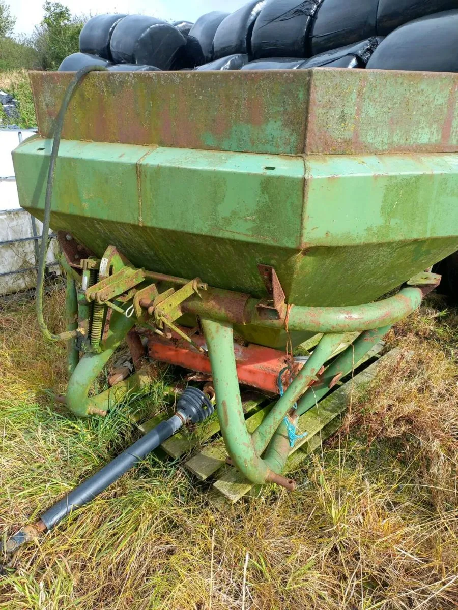 Amazon fertiliser spreader - Image 2