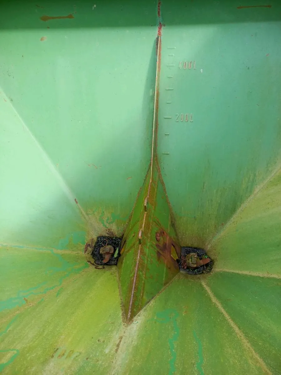 Amazon fertiliser spreader - Image 3